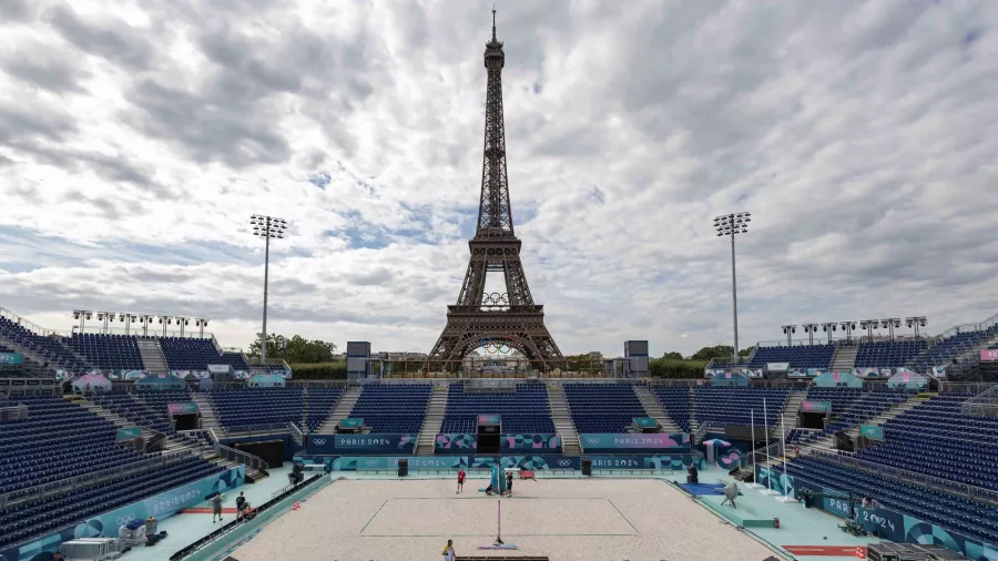 Estadio Torre Eiffel, 12 mil espectadores: voleibol de playa.