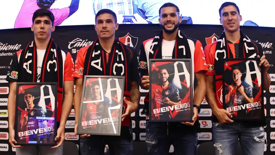 Leonardo Flores, Uros Djurdjevic, Matheus Doria y Adrián Moria fueron presentados.