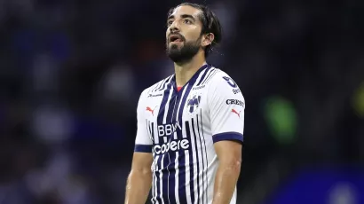 ¿Ya de regreso? Rodolfo Pizarro podría dejar el AEK Atenas y fichar por Juárez