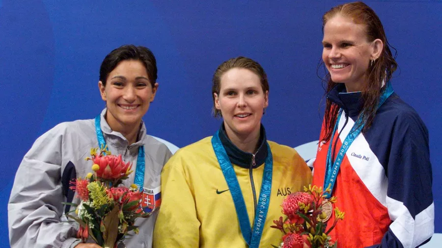 Atlanta 1996 tiene reservado un lugar para Claudia Pollo quien ganó la medalla de oro en 2000 metros libres para Costa Rica, la nacida en Nicaragua logró ser la primera mujer centroamericana en llevarse el primer lugar