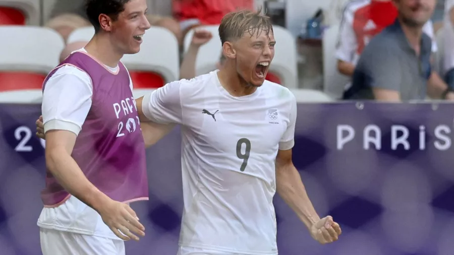 Ben Waine marcó el gol del triunfo sobre los 76 minutos