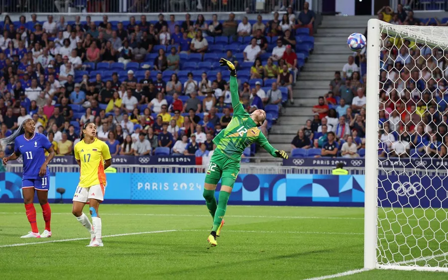 Francia y Colombia regalan la primera feria de goles en París 2024