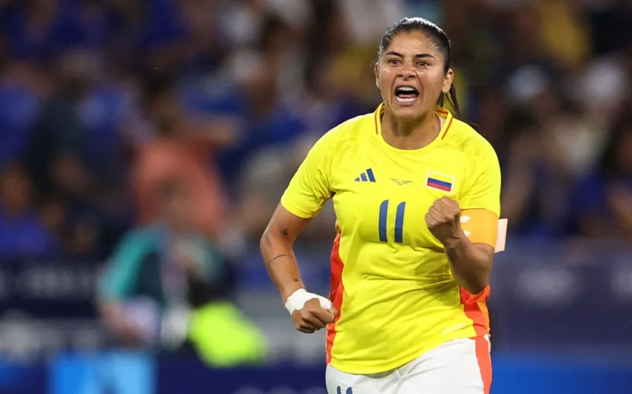 Francia y Colombia regalan la primera feria de goles en París 2024