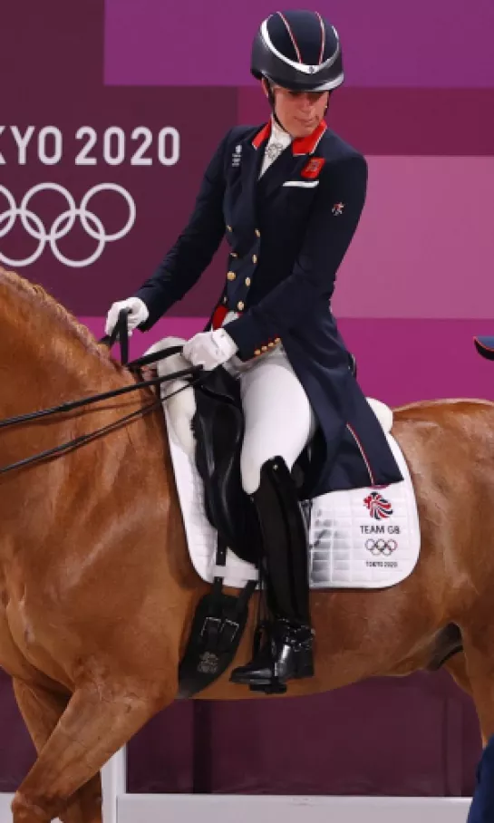 Charlotte Dujardin, jinete inglesa, fuera de París 2024 por maltrato animal