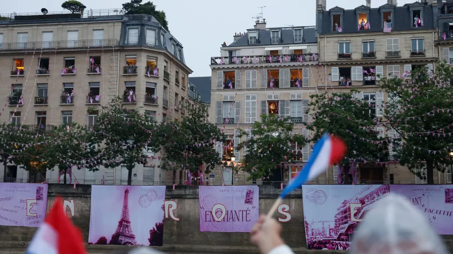 Los atletas franceses vivieron en grande la fiesta olímpica en casa