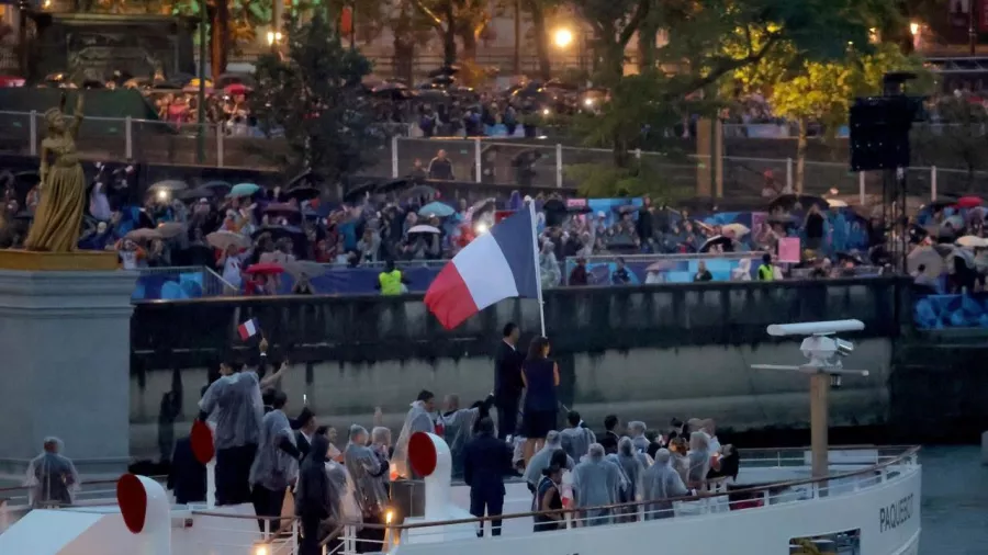 Los atletas franceses vivieron en grande la fiesta olímpica en casa