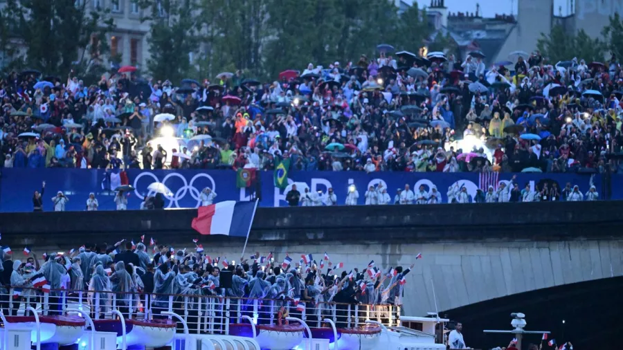 Los atletas franceses vivieron en grande la fiesta olímpica en casa