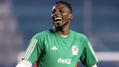 Julián Quiñones estalla en el Al-Qadsiah con un espectacular gol de tijera