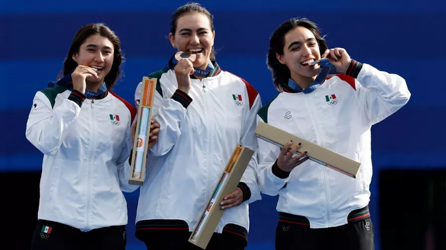 Segunda medalla de bronce para Alejandra Valencia quien ganó el tercer lugar en tiro con arco mixto en Tokio