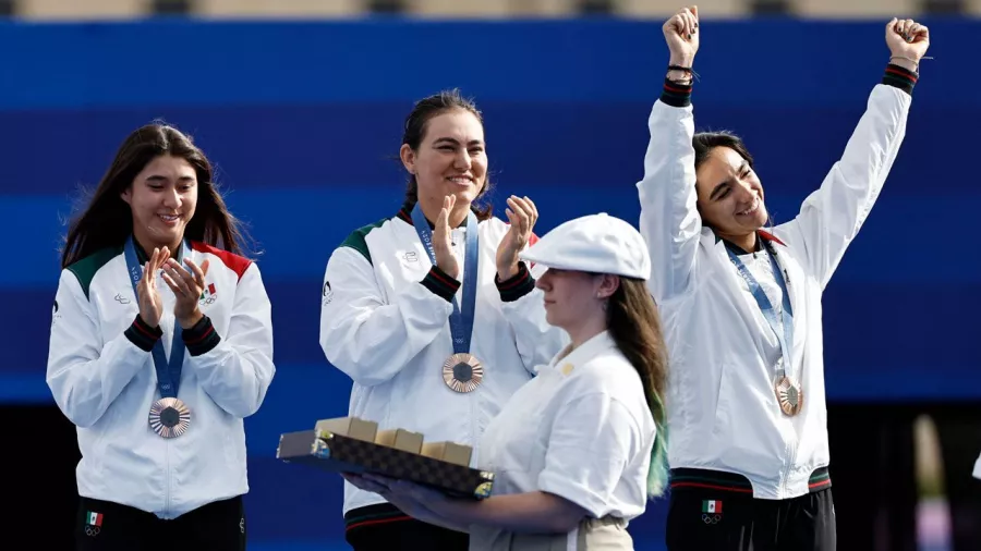 La primera medalla de México en París 2024 se celebró así