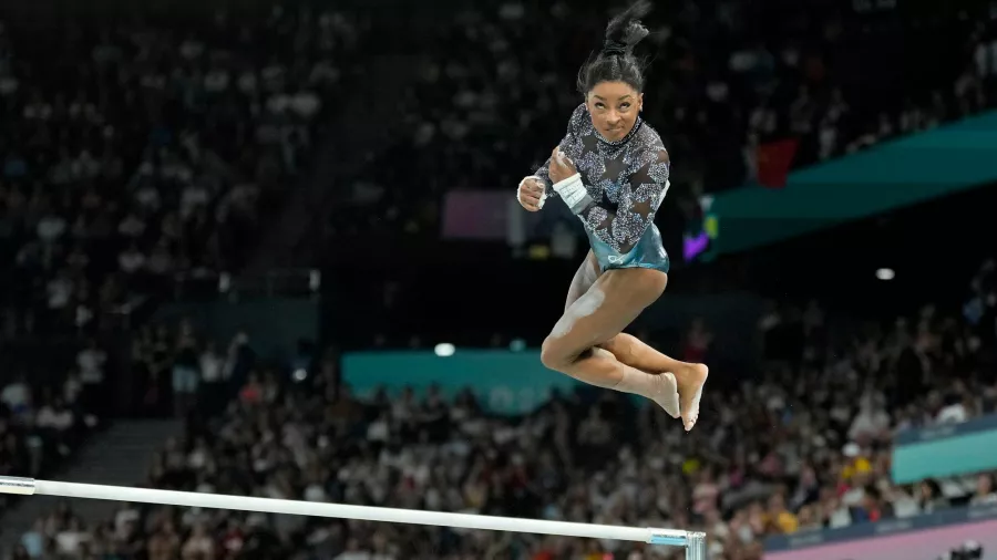 Simone Biles brilló en su regreso a Juegos Olímpicos