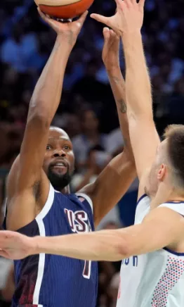 Con Kevin Durant intratable, Estados Unidos aplastó a Serbia