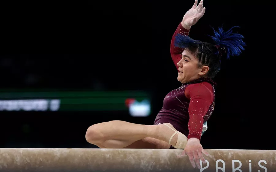 La dura caída de Alexa Moreno en la barra de equilibrio