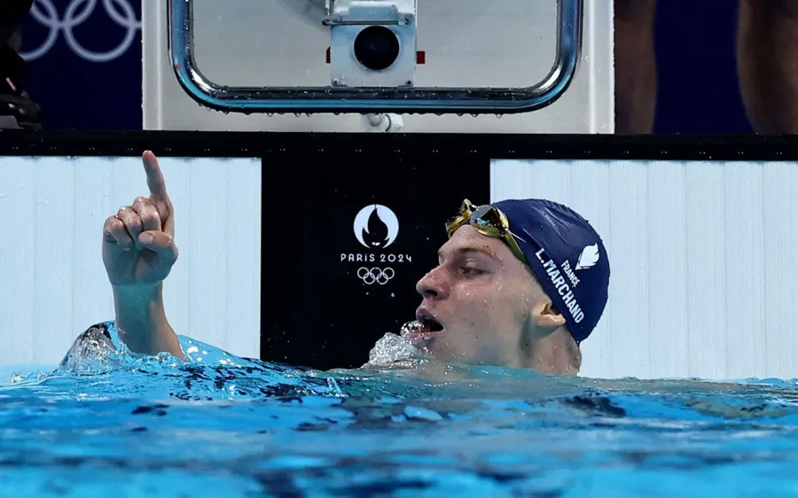 Leon Marchand rompe el récord de Michael Phelps