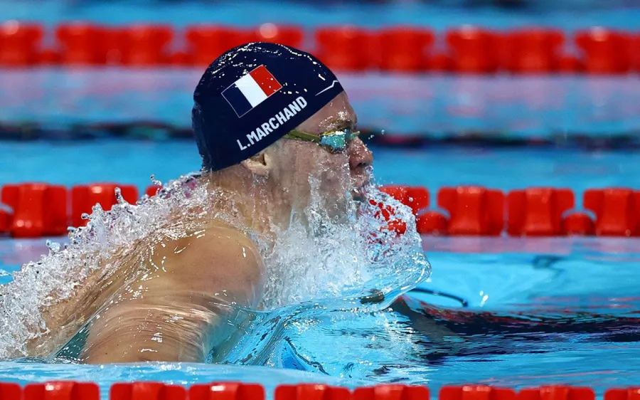 Leon Marchand rompe el récord de Michael Phelps