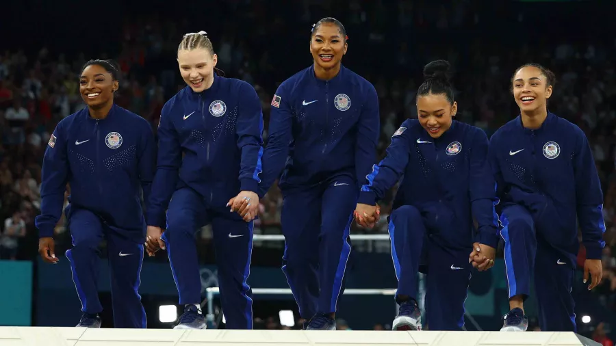 Ahora, Biles se prepara para el all-around individual.