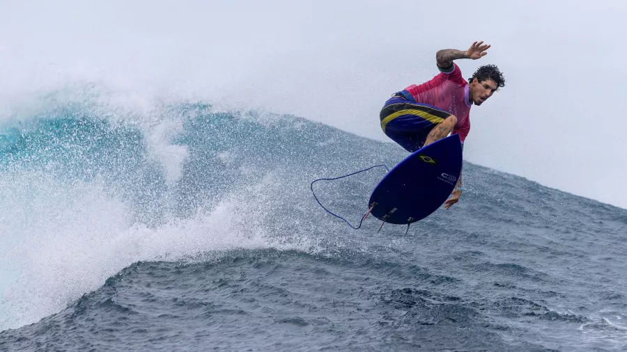 Actuación histórica de Gabriel Medina en el surf