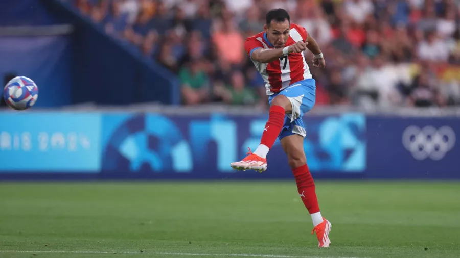 Un gol tempranero de Marcelo Fernández a los cinco minutos valió la clasificación a la siguiente ronda como segundo lugar del Grupo D