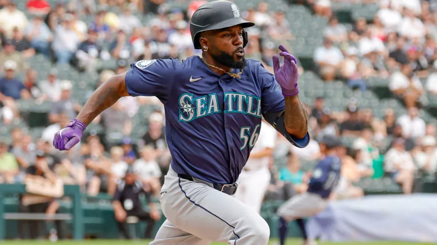 Randy Arozarena se 'estrenó' con los Seattle Mariners en el 'Monstruo Verde'