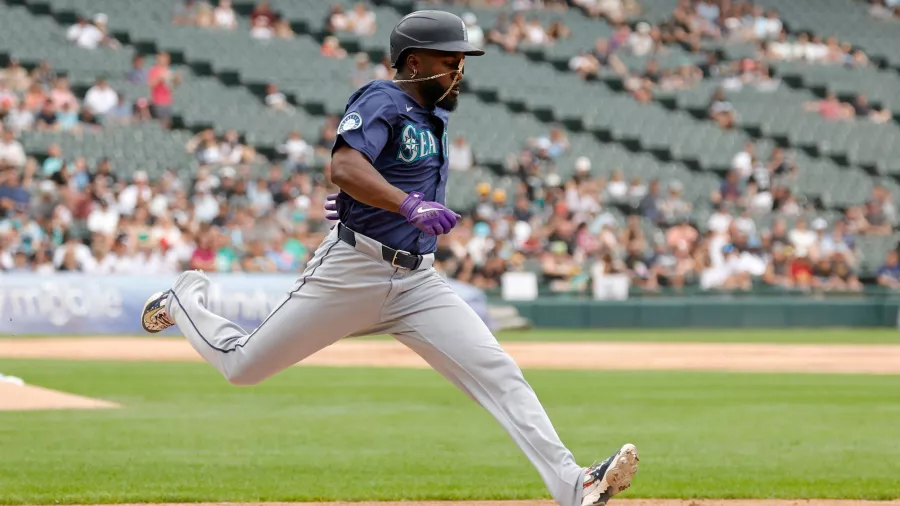 Randy Arozarena se 'estrenó' con los Seattle Mariners en el 'Monstruo Verde'