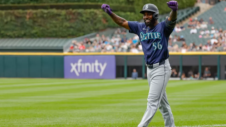 Randy Arozarena se 'estrenó' con los Seattle Mariners en el 'Monstruo Verde'