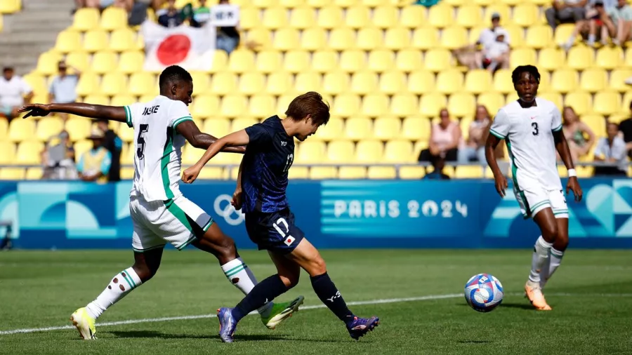 Maika Hamano abrió el marcador a los 22 minutos en una primera parte llena de goles