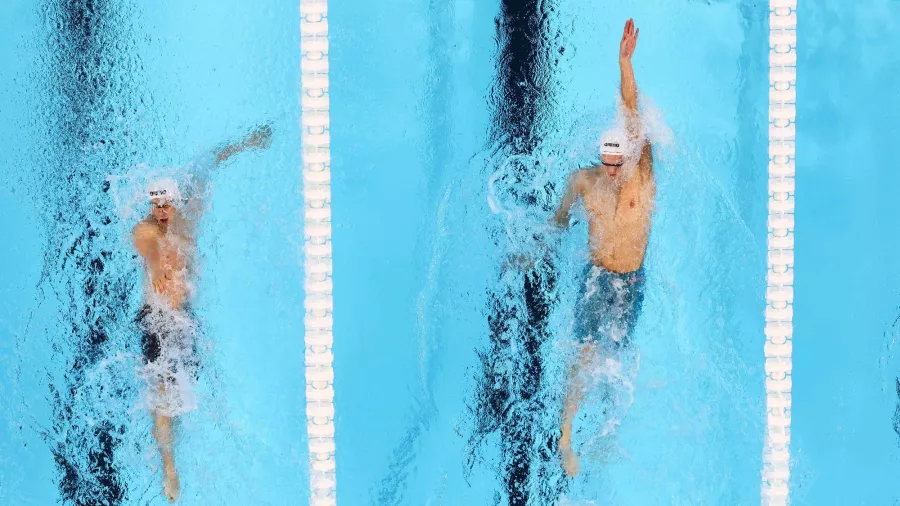 Hubert Kos se lleva los 200 metros dorso y el primer oro para Hungría