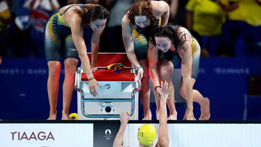 Después de 16 años, Australia gana el relevo 4x100 m libres