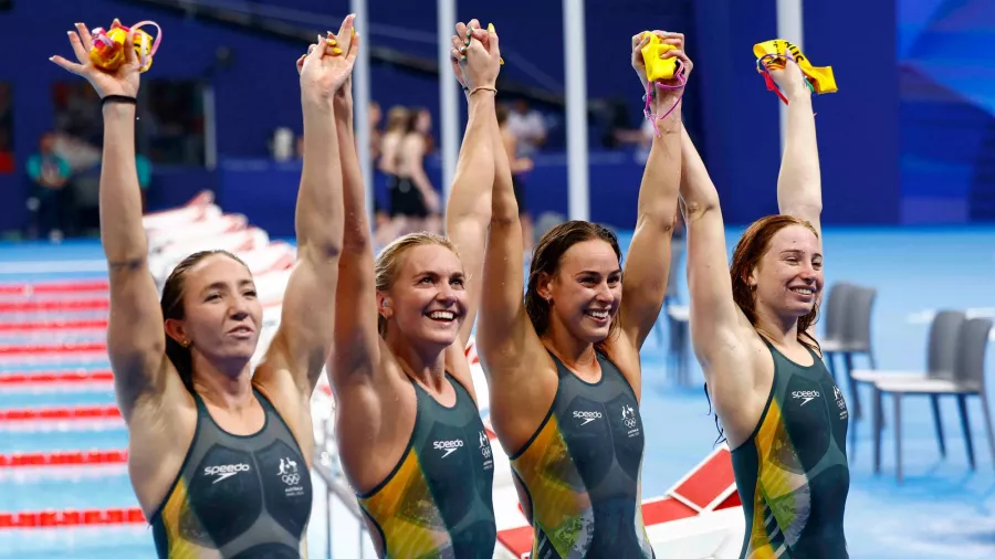 Después de 16 años, Australia gana el relevo 4x100 m libres