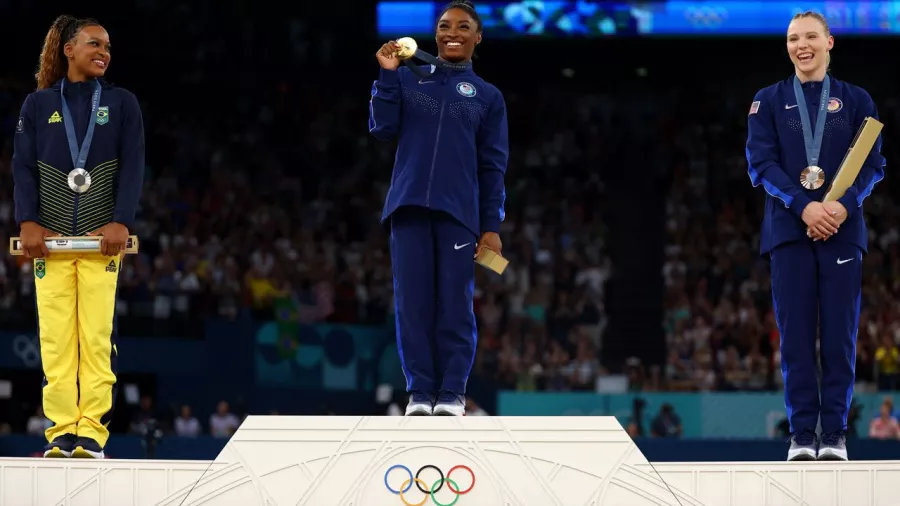 Simone Biles se colgó el tercer oro en los Juegos Olímpicos de París 2024