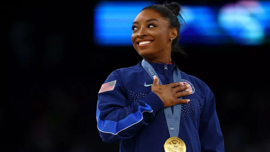 Simone Biles se colgó el tercer oro en los Juegos Olímpicos de París 2024