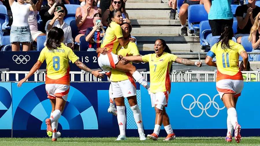 Mayra Ramírez adelantó a Colombia a los 12 minutos