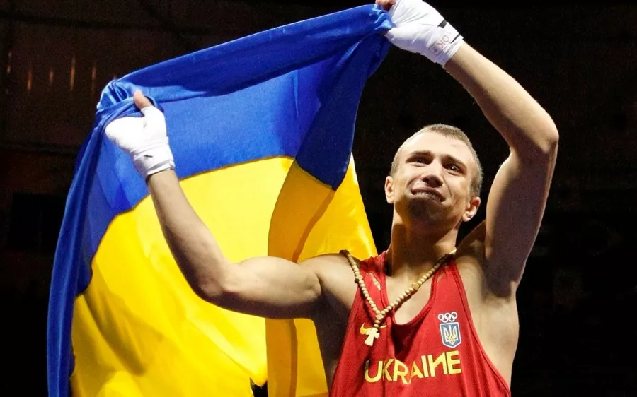 Vasyl Lomachenko: Campeón en Beijing 2008 y campeón ligero del CMB, OMB Y AMB