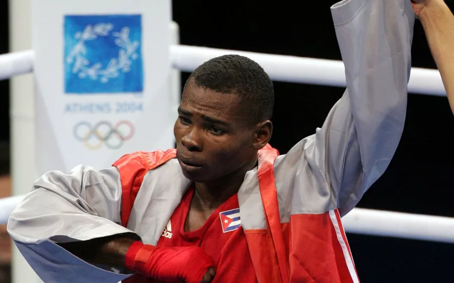 Guillermo Rigondeaux: Campeón en Sydney 2000 y Atenas 2004. Campeón Mundial de la AMB.