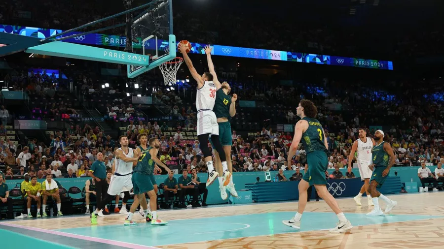 Serbia venció 90-85 a Australia y clasificó a semifinales de Paris 2024 