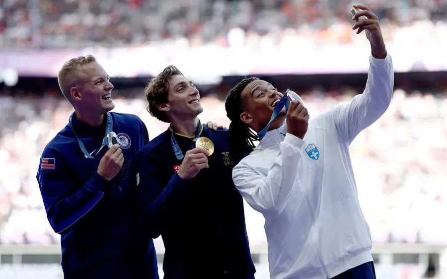 El nuevo rey de las alturas recibe el oro histórico