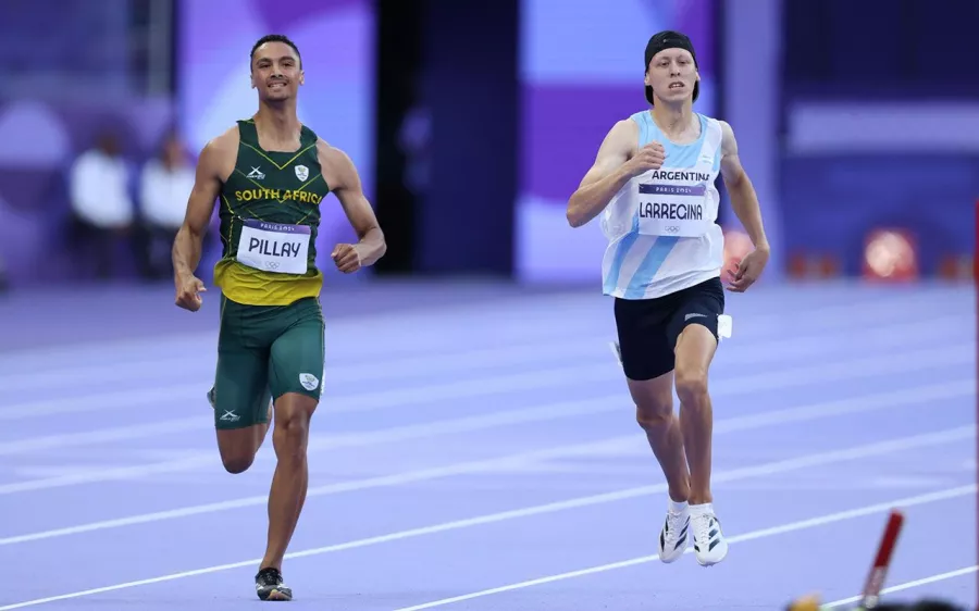 El atleta argentino que corrió con gorra en la pista de París 2024