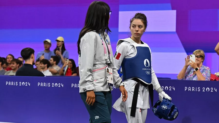 La mexicana cayó por amonestaciones, las últimas dos en el último segundo del combate por los octavos de final.