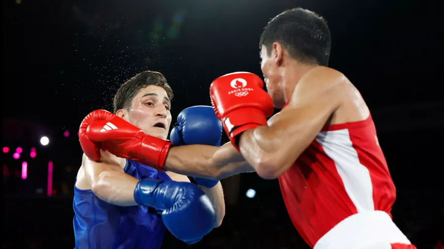 El uzbeko salió decidido desde el primer round