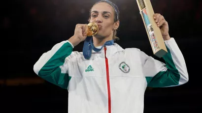 Imane Khelif venció a la polémica y ganó su medalla de oro