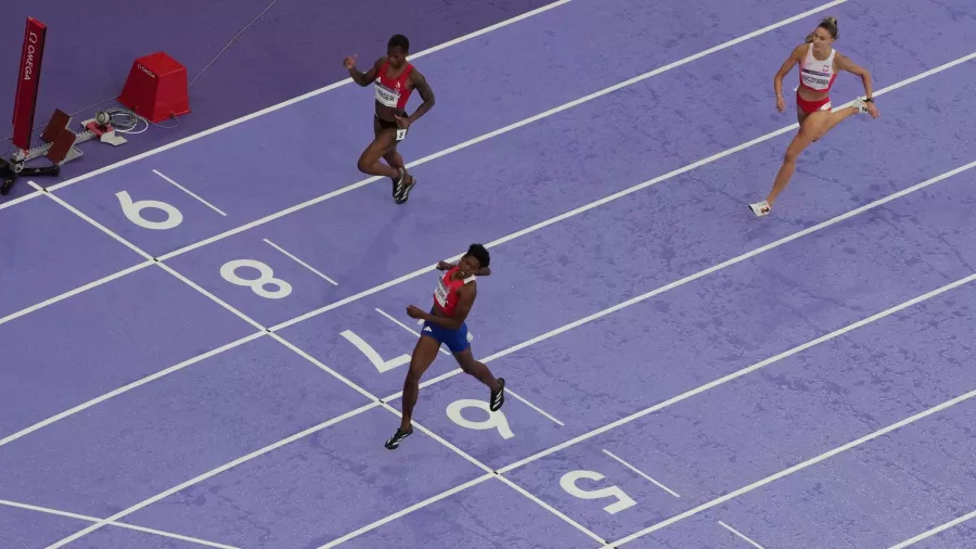 República Dominicana contaba con tres medallas de oro en su historia. Dos en atletismo, de Félix Sánchez (400 metros con vallas) y una en boxeo, de Manuel Felix Diaz (64 kg).