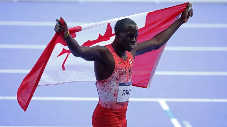 Emmanuel Wanyonyi ganó los 800 metros en París 2024 por una centésima