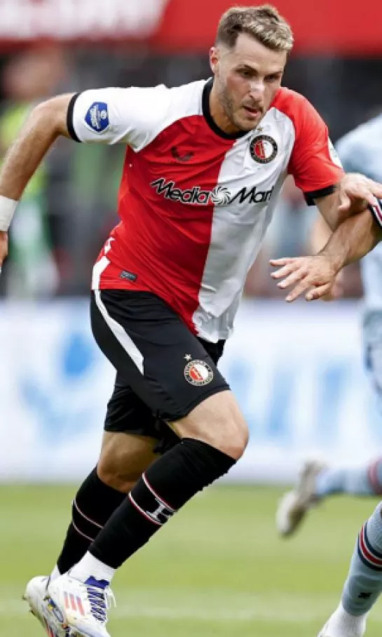 Feyenoord y Santiago Giménez comenzaron la Eredivisie con empate