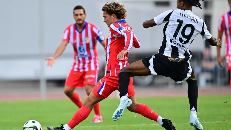 Antoine Griezmann fue titular y salió de cambio al medio tiempo