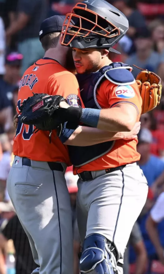 Los Astros barrieron a los Red Sox en su visita a Fenway Park