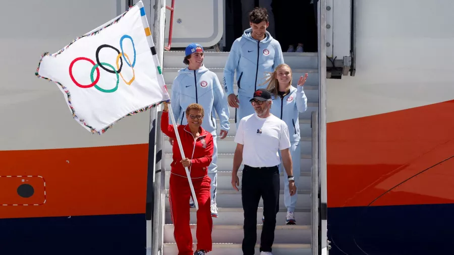 La bandera olímpica ya está en Los Ángeles