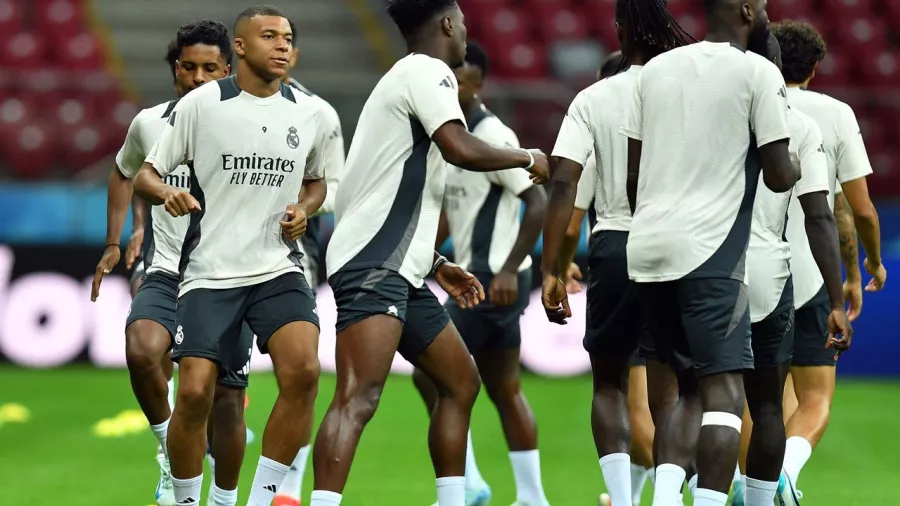 El francés realizó el último entrenamiento antes de su debut oficial con Real Madrid