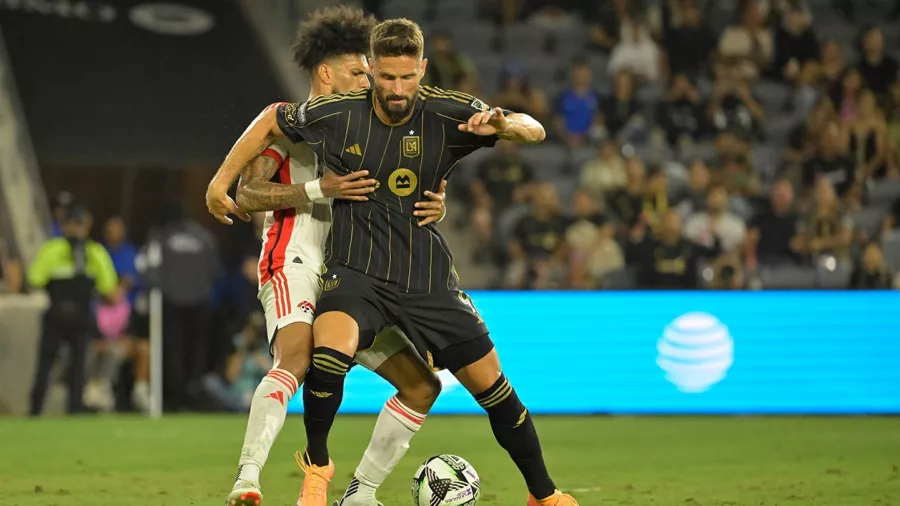 Olivier Giroud inició su nueva faceta como jugador del LAFC