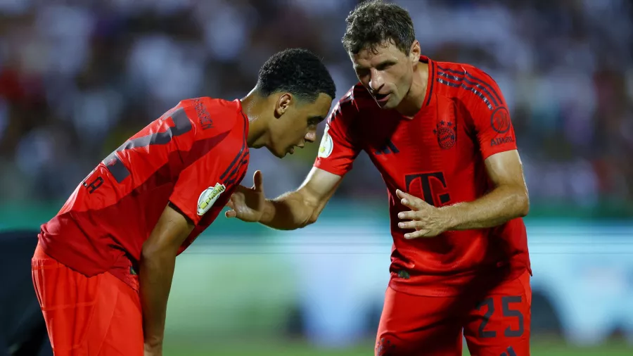 Thomas Müller jugó en modo destructor y Bayern Munich avanzó