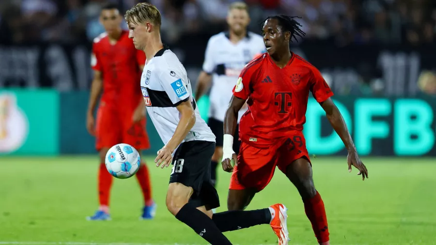 Thomas Müller jugó en modo destructor y Bayern Munich avanzó